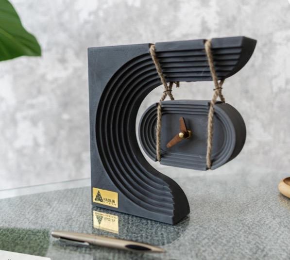 ساعت روميزي كارلو